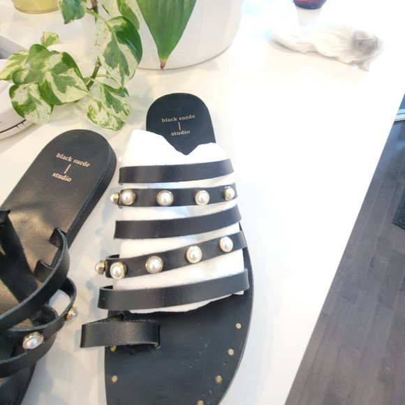 Black Suede Studio Sandals with Strappy Pearl accents sz 8.5 NEW - Picture 5 of 6